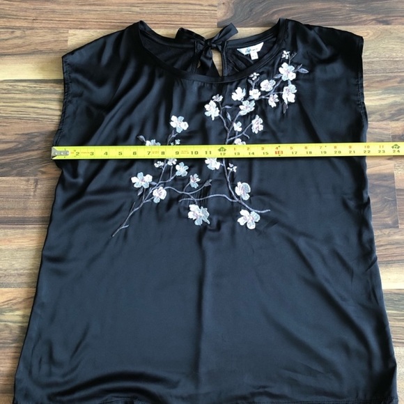 Reitmans embroidered tunic - Picture 7 of 9